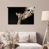 Giraffe - Dieren - Zwart - Portret - Dieren Wandkleed katoen middel -sfeer4
