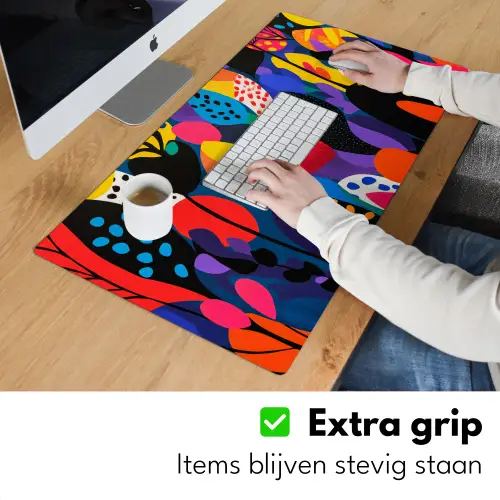 Bloemen - Bladeren - Abstract - Rood Muismat XXL klein -sfeer3