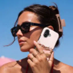 Heuvellandschap - Grafisch - Terracotta Toughcase MagSafe Apple iPhone 17 klein -Sfeer2V
