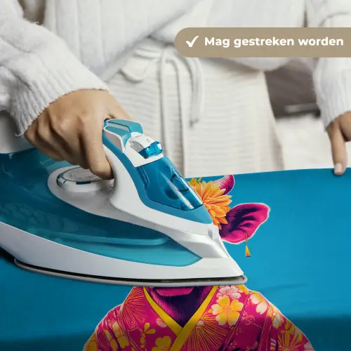 Koe - Bloemenkrans - Oorhangers - Kimono Wandkleed katoen klein -sfeer9