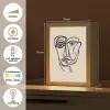 Minimalistisch - Lijnillustratie - Beige - Donkerblauw Light Box met kabel (Tafellamp) klein -USP_NL