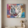 Street art - Tijger - Wit - Graffiti - Dieren Textielframe zwart klein -sfeer2