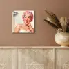Vrouw - Douche - Roze aluminium wit klein -sfeer4