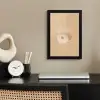Perzik - Lijntekening - Pit - Beige fotolijst zwart zonder passe partout klein -sfeer1