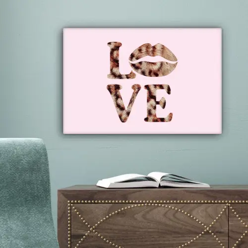 Tekst - Love - Pantervacht - Lichtroze canvas 2cm klein -sfeer4