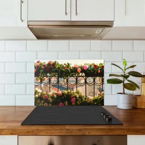 Bloemen - Hek - Stadszicht - Zomer keuken achterwand spatscherm klein -sfeer2