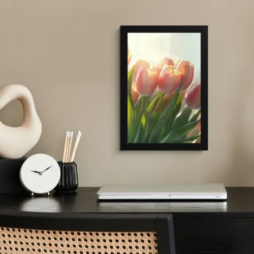 Tulpen - Roze - Zonnestralen fotolijst zwart zonder passe partout klein -sfeer1