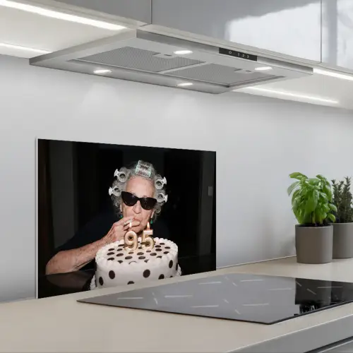 Verjaardag - Krulspeld - Oma keuken achterwand spatscherm klein -3d_schuin