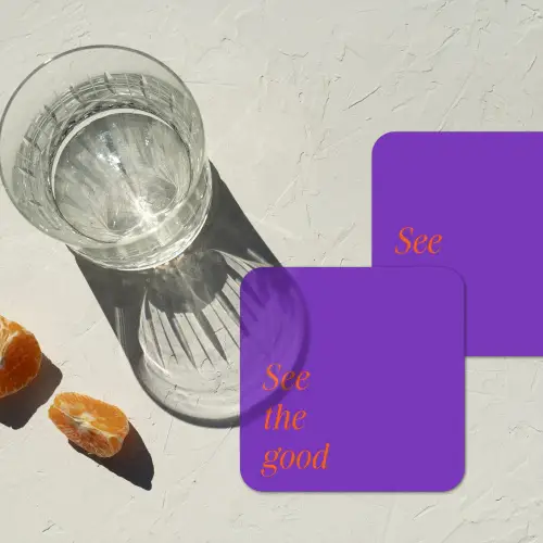 See the good - Oranje - Paars onderzetter kurk middel -sfeer4