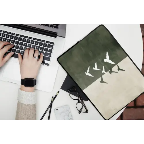 Japandi - Vogel - Groen laptophoes neopreen klein -bureau