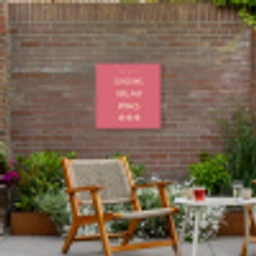 BBQ - Quote - Roze - Zomer Tuinposter op houten frame 2 cm dik middel -sfeer3