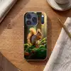 Eekhoorn - Nootje - Gras Telefoonhoesje iPhone 17 Pro klein -sfeer1