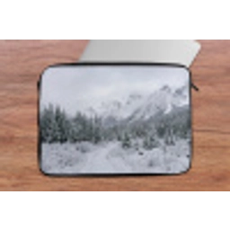 Weg - Bergen - Sneeuw - Naaldbos - Avontuurlijk laptophoes neopreen klein -tafel