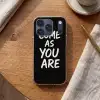 Quote - Zwart - Simpel Telefoonhoesje iPhone 17 Pro klein -sfeer1