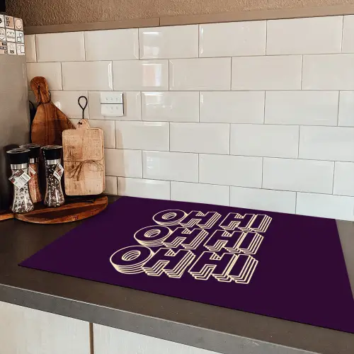 Oh hi - Paars - 3D Inductie beschermer vinyl 3mm klein -sfeer3