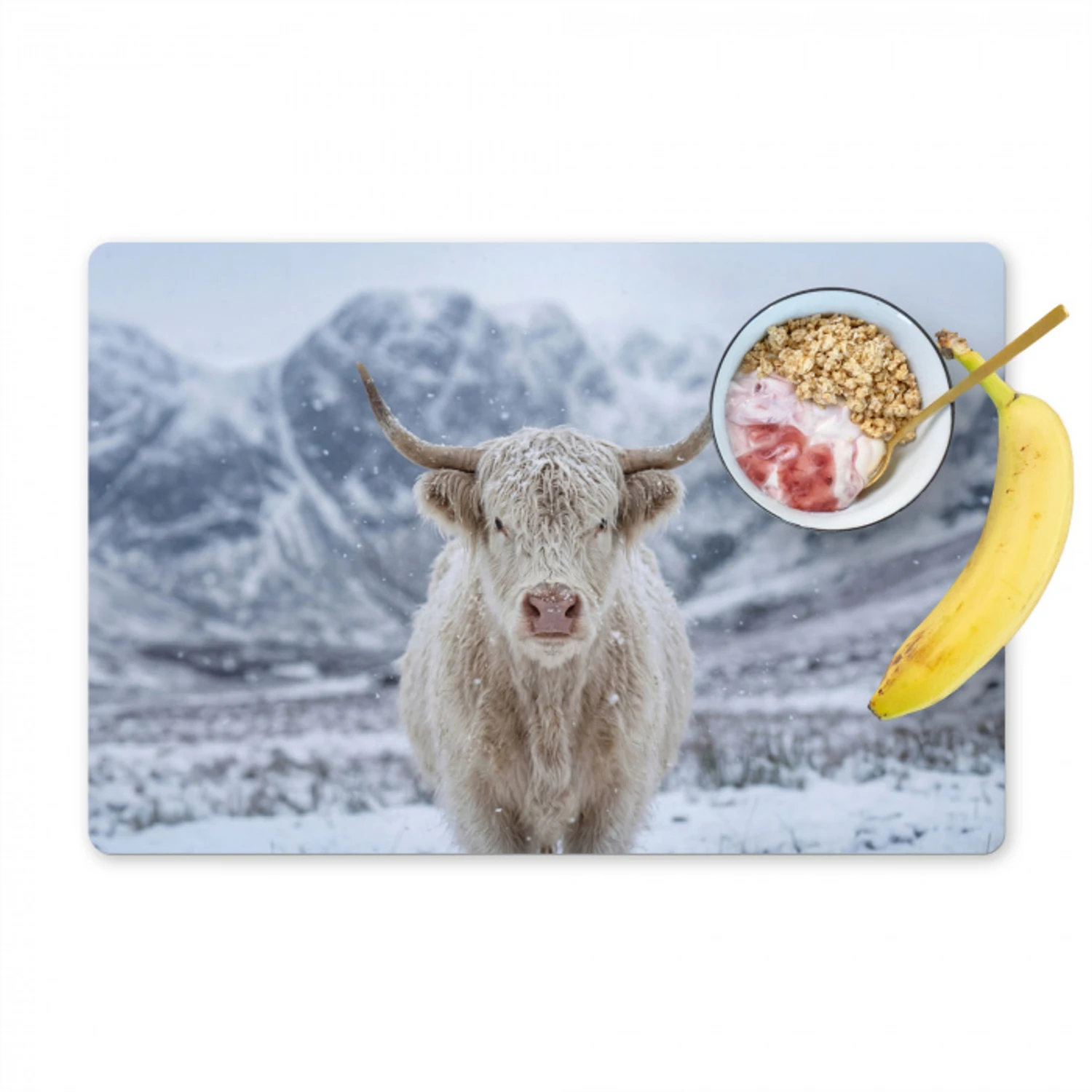 Schotse Hooglander - Sneeuw - Bergen - Winter Placemat vinyl groot -zzzproduct_Kitchenyeah-website