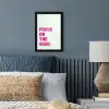 Focus on the good - Beige - Roze fotolijst zwart zonder passe partout klein -sfeer3