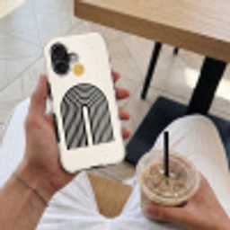 Minimalistisch - Zwarte boog - Gouden cirkel Toughcase MagSafe Apple iPhone 17 klein -Sfeer1M