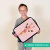 Giraffe - Wimpers - Minimalistisch - Roze Kinderkoffer - Zwart klein -sfeer4_NL