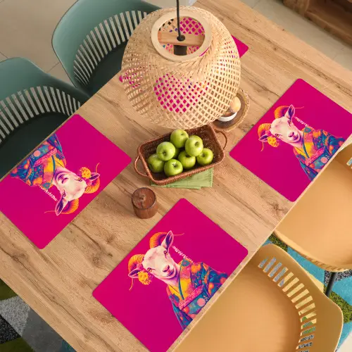 Geit - Hoorns - Kimono - Kleurrijk Placemat vinyl groot -zzsfeer5_Kitchenyeah-website