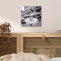 Retro - Vrouw - Zwart - Wit aluminium wit klein -sfeer3