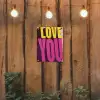 Love - Tekst - Roze - Valentijn tuinposter los doek klein -sfeer1