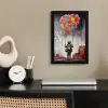 Jongen - Ballonnen - Gebouwen - Kunst fotolijst zwart zonder passe partout klein -sfeer1