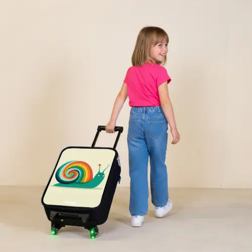 Slak - Regenboog - Kleurrijk Kinderkoffer - Zwart klein -sfeer1