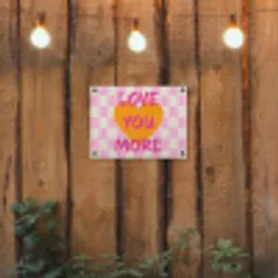 Valentijn - Love - Roze - Oranje tuinposter los doek klein -sfeer1