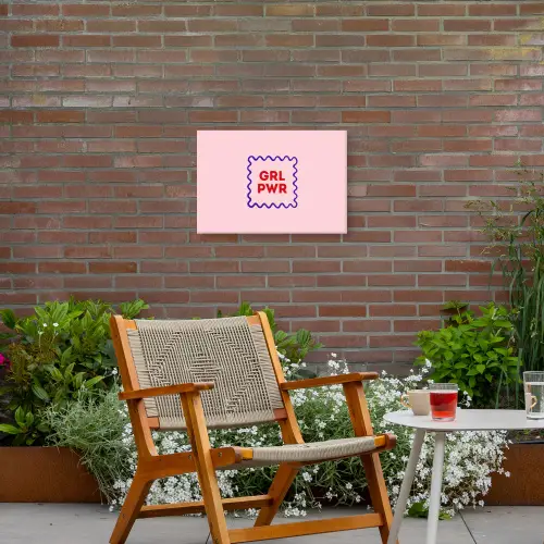 Grl pwr - Roze - Kader Tuinposter op houten frame 2 cm dik klein -sfeer3