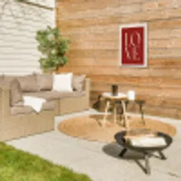 Love - Rood - Minimalistisch Tuinposter op houten frame 2 cm dik klein -sfeer2