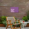 Follow your dreams - Paars - Penseeltextuur Tuinposter op houten frame 2 cm dik klein -sfeer3