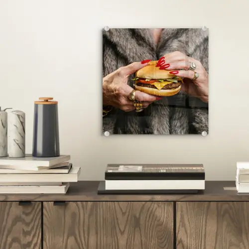 Vrouw - Hamburger - Bontjas plexiglas 5mm klein -sfeer1
