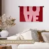 Love - Rood - Blokletters Wandkleed katoen klein -sfeer1