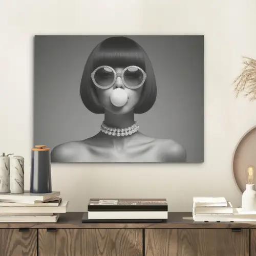 Vrouw - Zwart Wit - Ketting - Zonnebril PET vilt klein -sfeer1