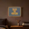 Too old for heidi klum - Geel - Blauw Light Box met batterij (Wandlamp) middel -sfeer4