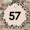 Beige luipaardprint - Traditioneel Naambord Hexagon klein -sfeer2