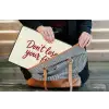 Don't lose your fire - Rood - Wit - Minimalistisch laptophoes neopreen klein -tas