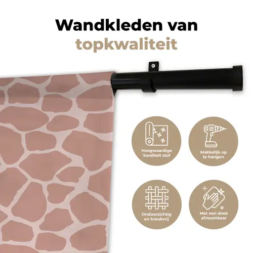 Giraffe - Lichtroze - Warm - Roze Wandkleed katoen klein 269 -sfeer2