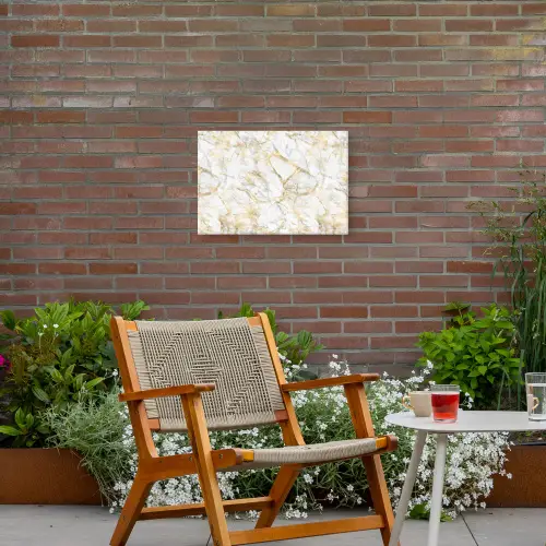Marmer - Wit - Expressief - Goudaccenten Tuinposter op houten frame 2 cm dik klein 845 -sfeer3