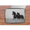 Paarden - Gras - Zwart - Wit laptophoes neopreen klein -tafel