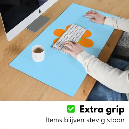 Bloem - Smiley - Kleurrijk Muismat XXL klein -sfeer3
