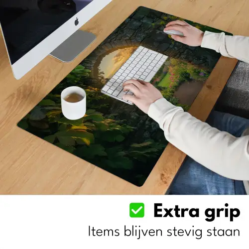 Poort - Planten - Zonsondergang Muismat XXL klein -sfeer3