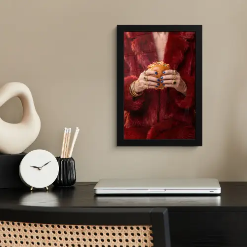 Broodje - Bontjas - Goud fotolijst zwart zonder passe partout klein -sfeer1