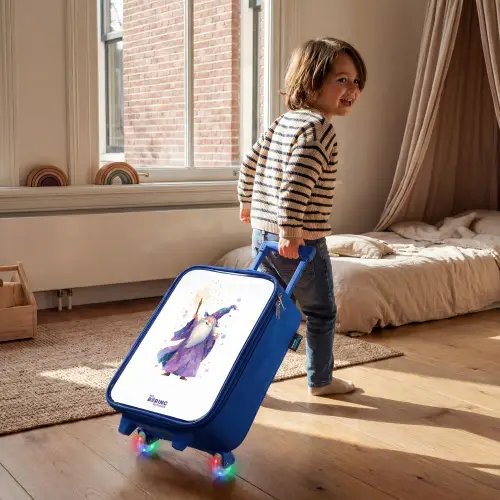 Oude tovenaar met staf Kinderkoffer - Blauw klein -sfeer1