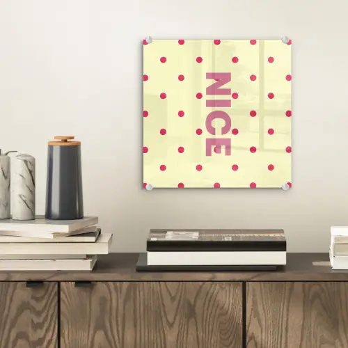 Nice - Stippen - Roze - Geel plexiglas 5mm klein -sfeer1