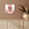 Vrouw - Roze - Wijn - Zonnebril aluminium wit klein -sfeer4