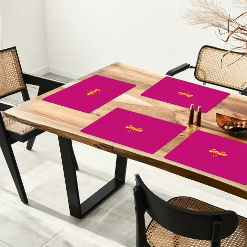 Smile - Stippen - Geel - Smiley - Roze Placemat vinyl groot -zzsfeer4_Kitchenyeah-website