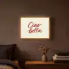 Ciao bella - Rood - Wit - Minimalistisch Light Box met batterij (Wandlamp) middel -sfeer4
