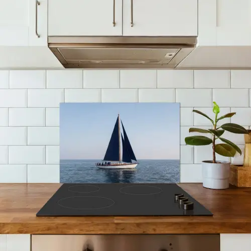 Zeilboot - Zee - Blauw keuken achterwand spatscherm klein -sfeer2